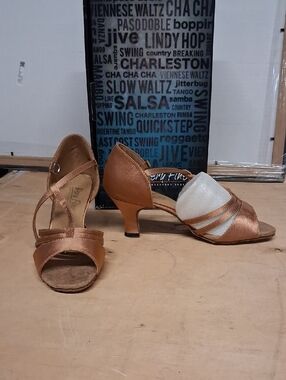 NWT Very Fine Women's Ballroom Dance Shoes Sz. 5.5